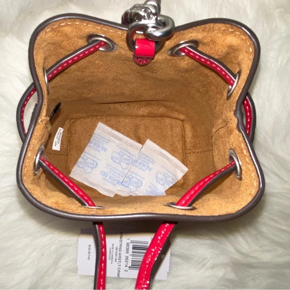 Coach ❤️ wristlet New - Picture 11 of 14